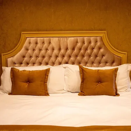 Luxury Rich 2 Lägenhet *