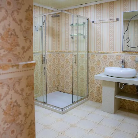 Lägenhet Luxury Rich 2 *