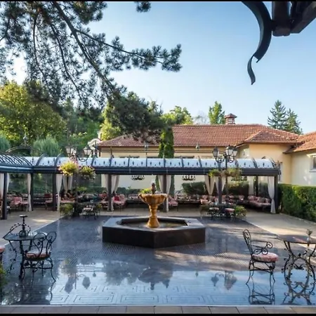 דירה Luxury Rich 2 *