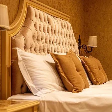 Luxury Rich 2 *