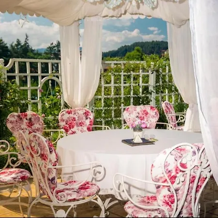 Luxury Rich 2 Lägenhet