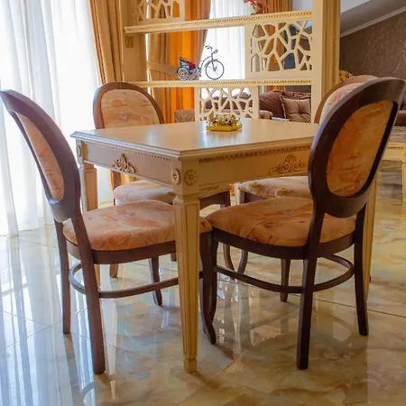 Luxury Rich 2 דירה ולינגראד