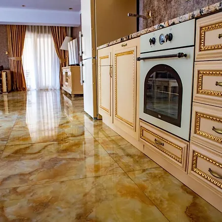 Luxury Rich 2 Apartment *
